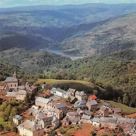 Отель Le Relais De Lassouts