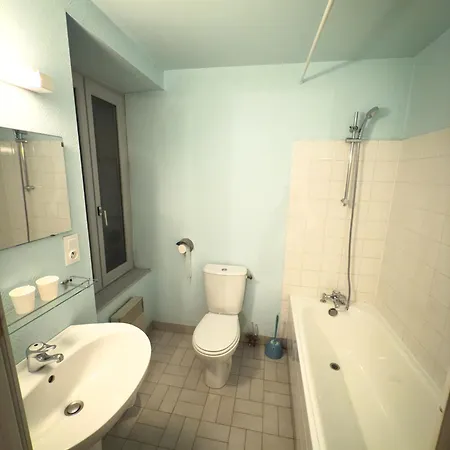 Le Relais De Отель Lassouts