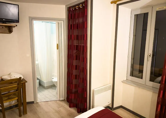 Le Relais De Ξενοδοχείο Lassouts